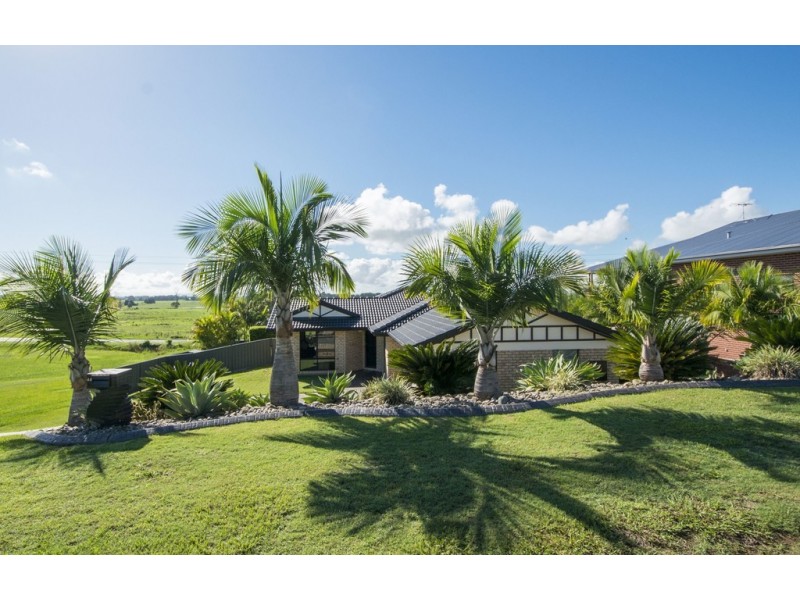 44 Martin Cresent, Junction Hill NSW 2460