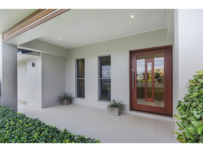 18 Angus Drive, Junction Hill NSW 2460