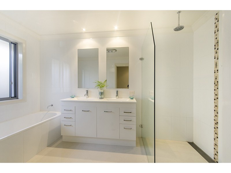 18 Angus Drive, Junction Hill NSW 2460