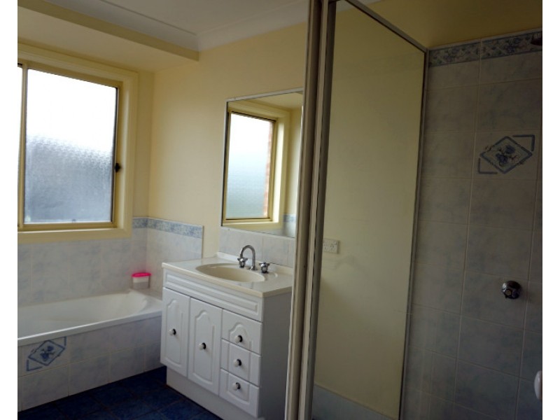 2/6 Lake Edgecombe Close, Junction Hill NSW 2460