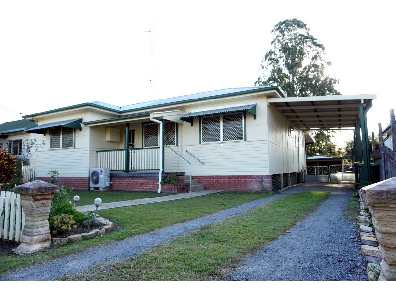 39 JACKSCHON AVENUE, Grafton NSW 2460