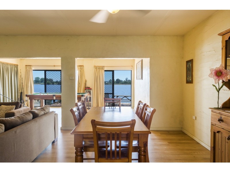 1061 Pacific Highway, Ulmarra NSW 2462