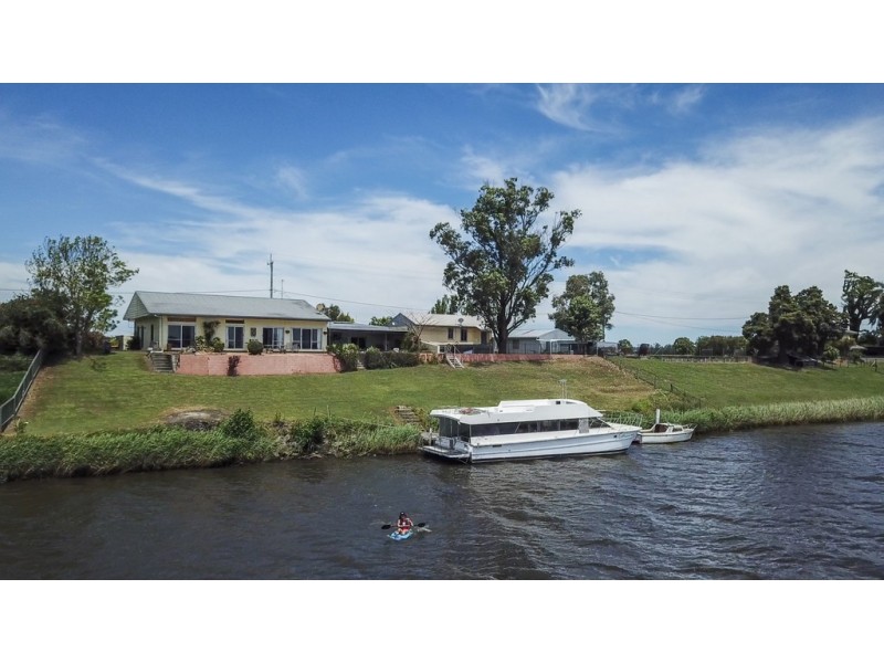 1061 Pacific Highway, Ulmarra NSW 2462