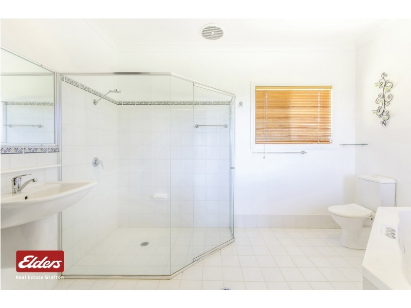 . 13 LAKE EDGECOMBE CLOSE, Junction Hill NSW 2460