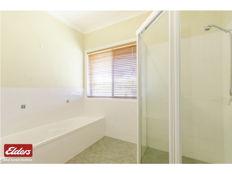 . 13 LAKE EDGECOMBE CLOSE, Junction Hill NSW 2460