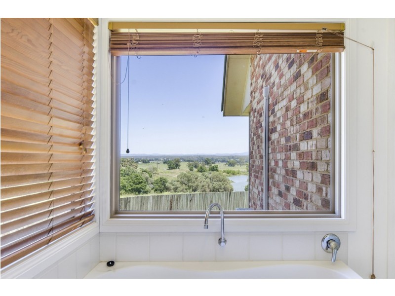 .13 Lake Edgecombe Close, Junction Hill NSW 2460