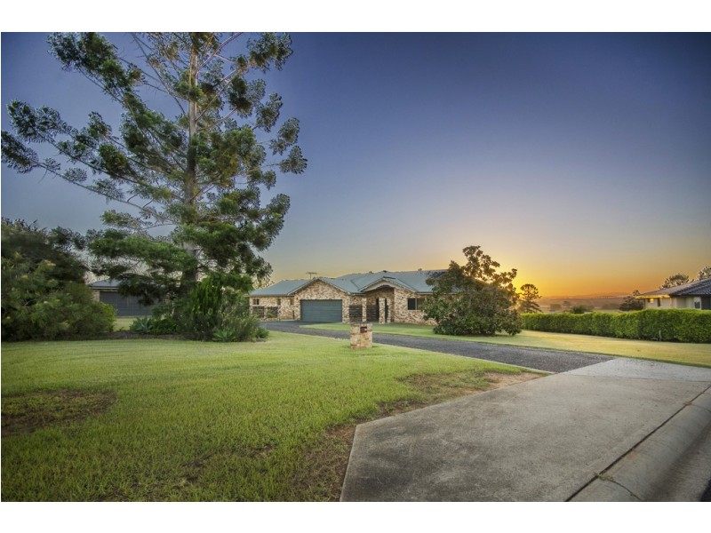 .13 Lake Edgecombe Close, Junction Hill NSW 2460