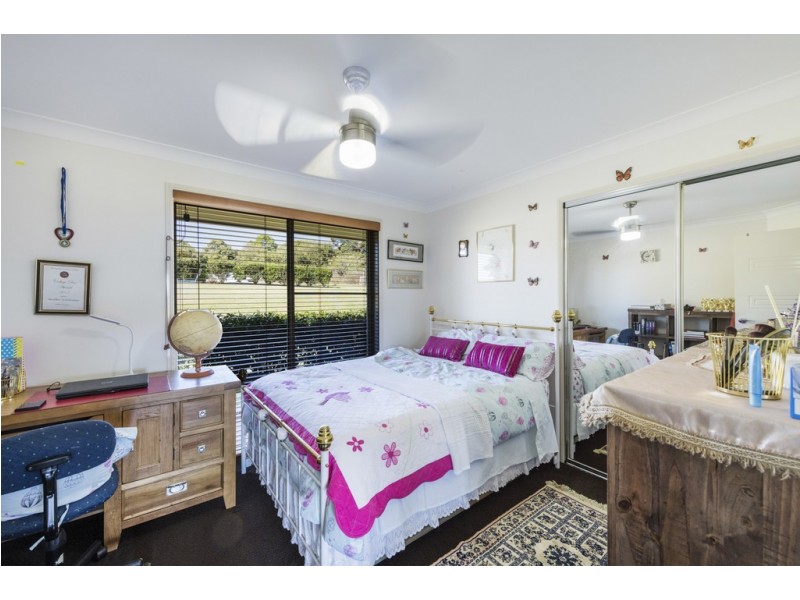 16 Nairn Terrace, Junction Hill NSW 2460