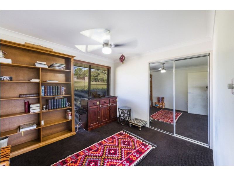 16 Nairn Terrace, Junction Hill NSW 2460