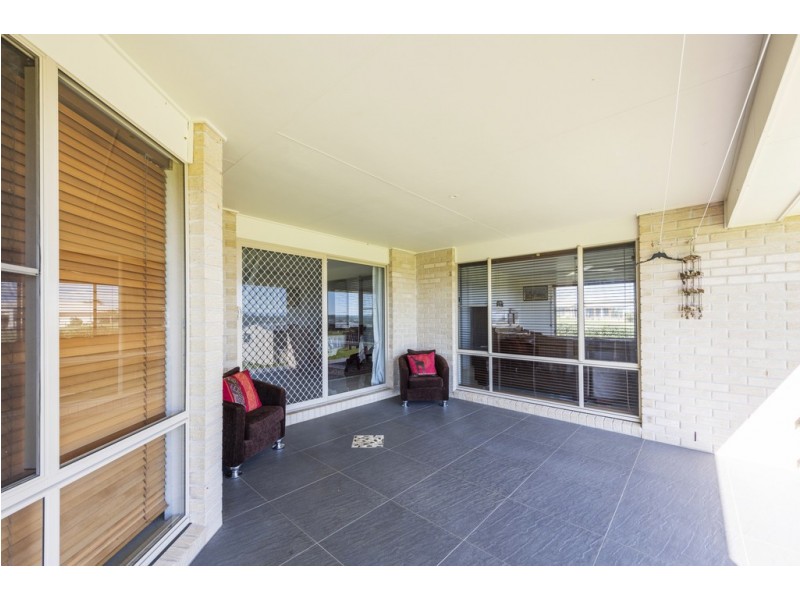 16 Nairn Terrace, Junction Hill NSW 2460