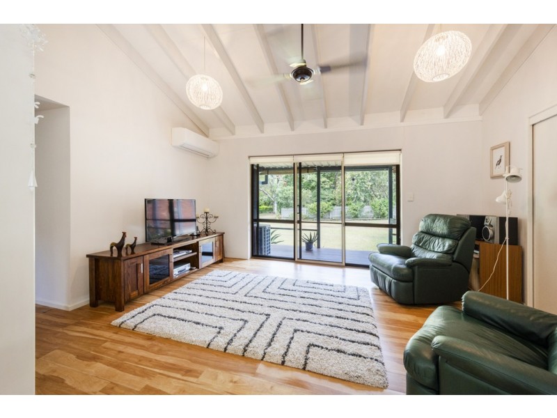 8 Greenfields Drive, Junction Hill NSW 2460