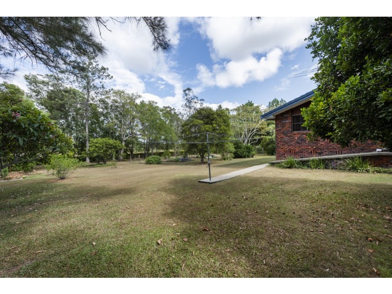 8 Greenfields Drive, Junction Hill NSW 2460
