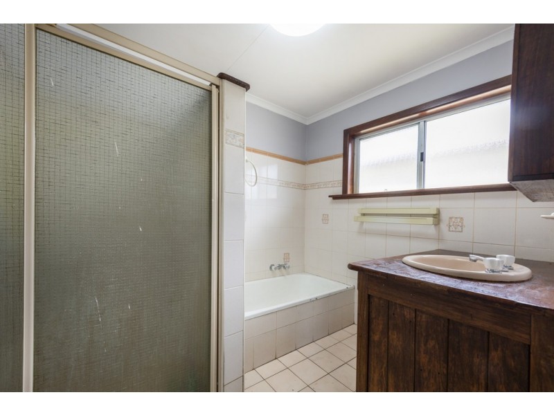 11 Macpherson Crescent, Grafton NSW 2460