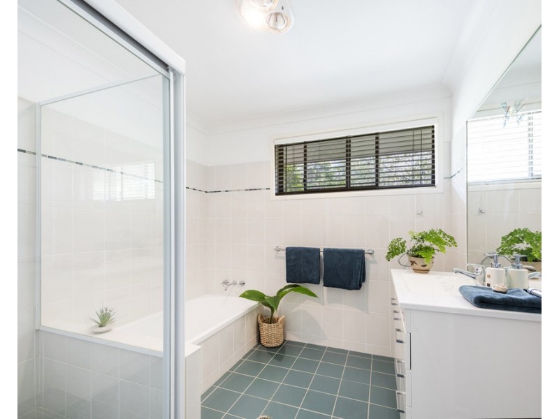 8 Greenfields Drive, Junction Hill NSW 2460