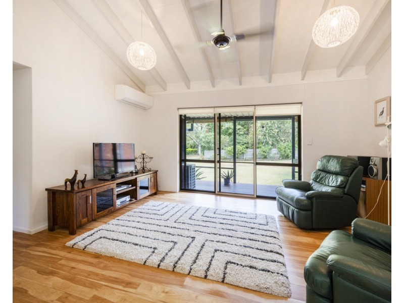 8 Greenfields Drive, Junction Hill NSW 2460