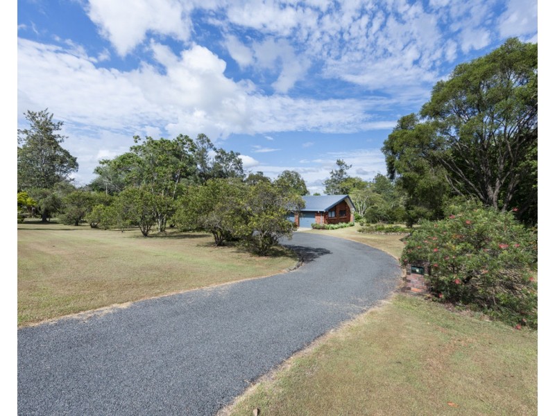 8 Greenfields Drive, Junction Hill NSW 2460