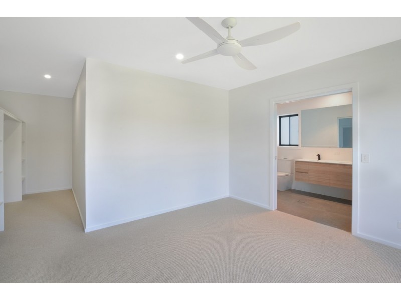 8 Serenity Bay Road, Emerald Beach NSW 2456