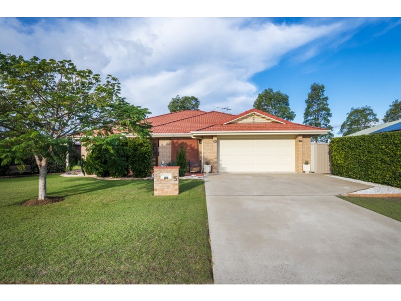 5 Lake Edgecombe Close, Junction Hill NSW 2460