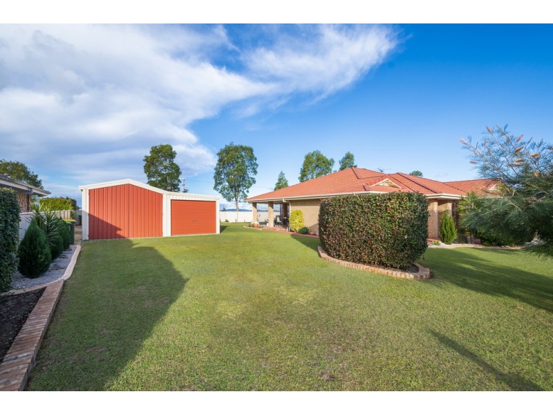 5 Lake Edgecombe Close, Junction Hill NSW 2460