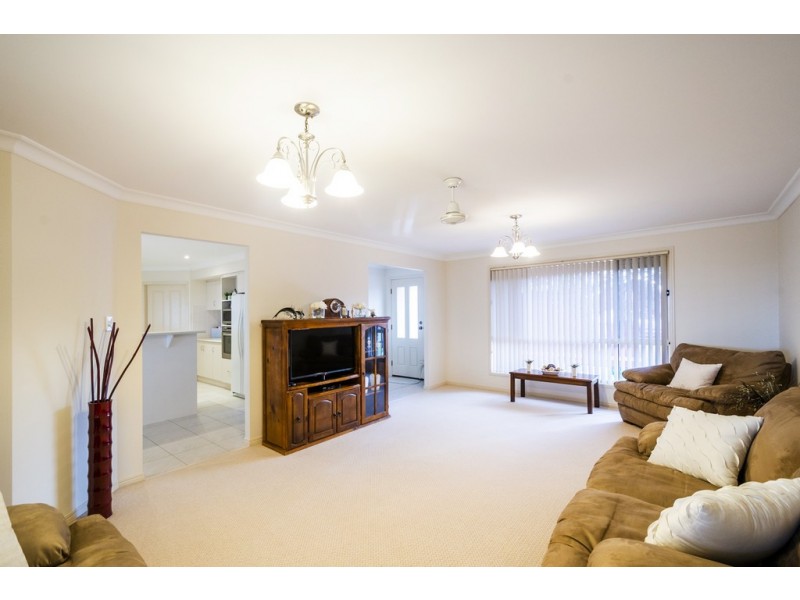 5 Lake Edgecombe Close, Junction Hill NSW 2460