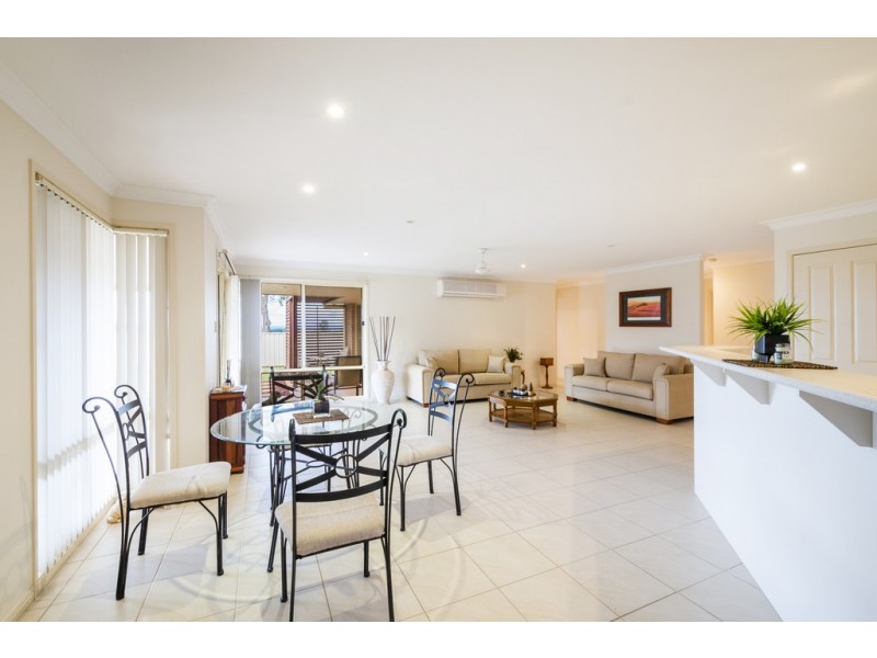 5 Lake Edgecombe Close, Junction Hill NSW 2460