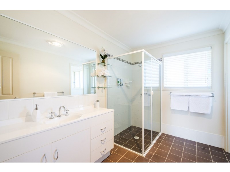 5 Lake Edgecombe Close, Junction Hill NSW 2460