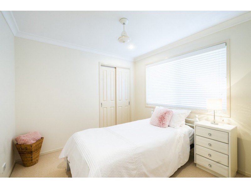 5 Lake Edgecombe Close, Junction Hill NSW 2460