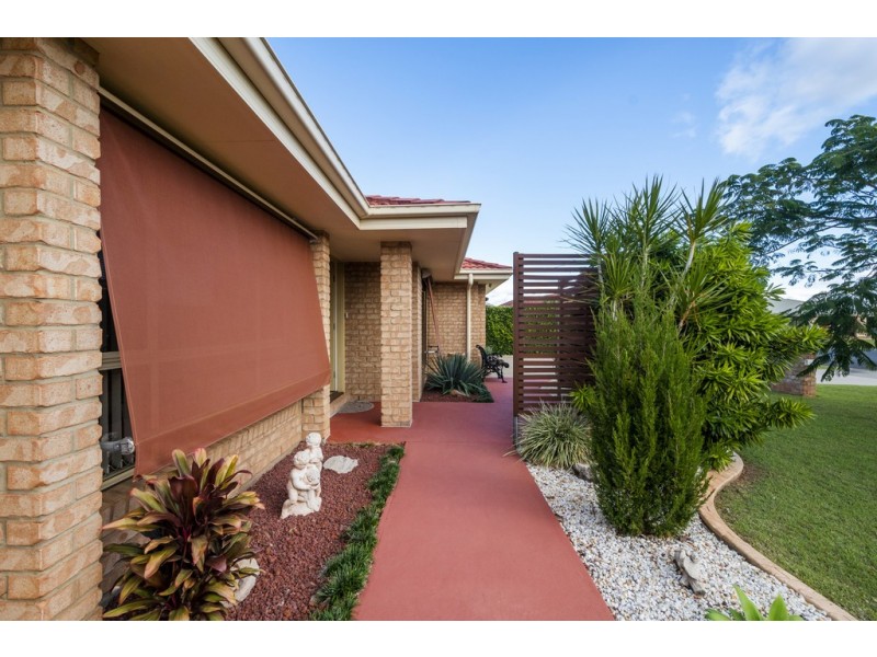 5 Lake Edgecombe Close, Junction Hill NSW 2460