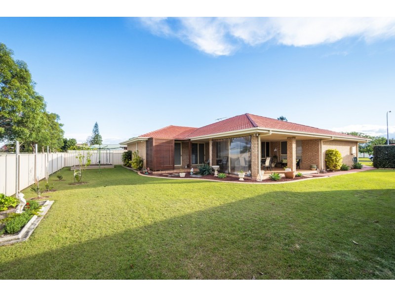 5 Lake Edgecombe Close, Junction Hill NSW 2460