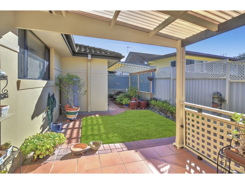 2/21 Azalea Avenue, Coffs Harbour NSW 2450
