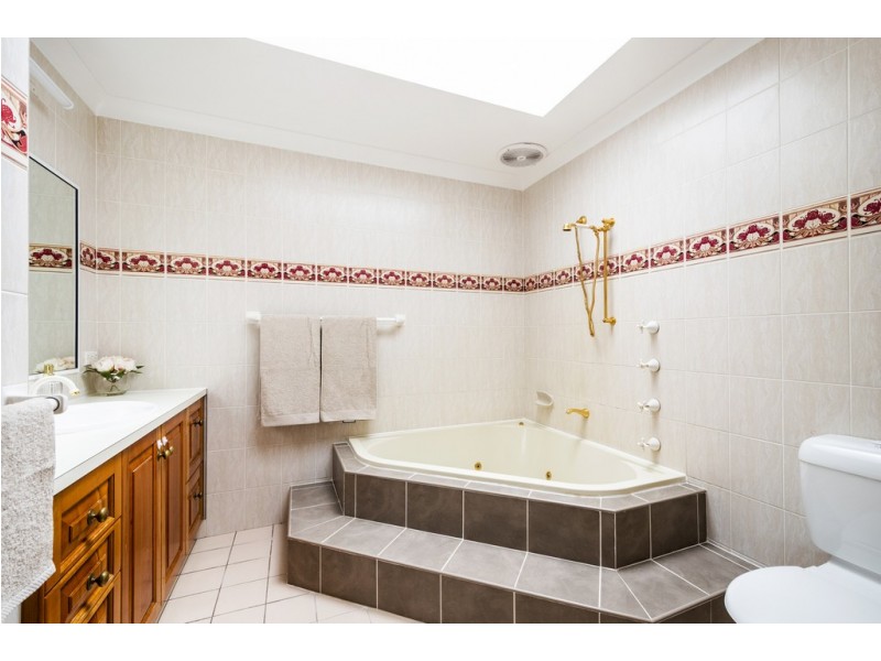 11 Swan Hill Drive, Waterview Heights NSW 2460