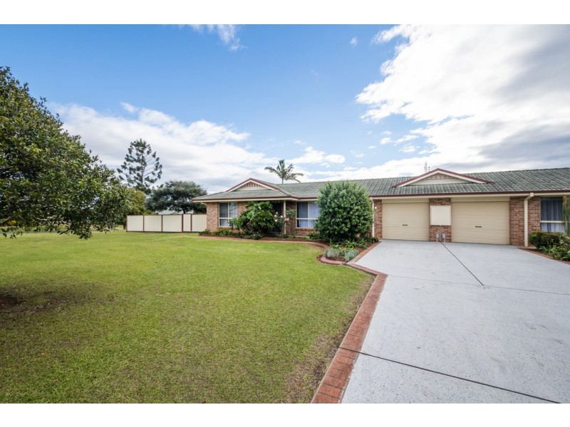 1/6 Lake Edgecombe Close, Junction Hill NSW 2460