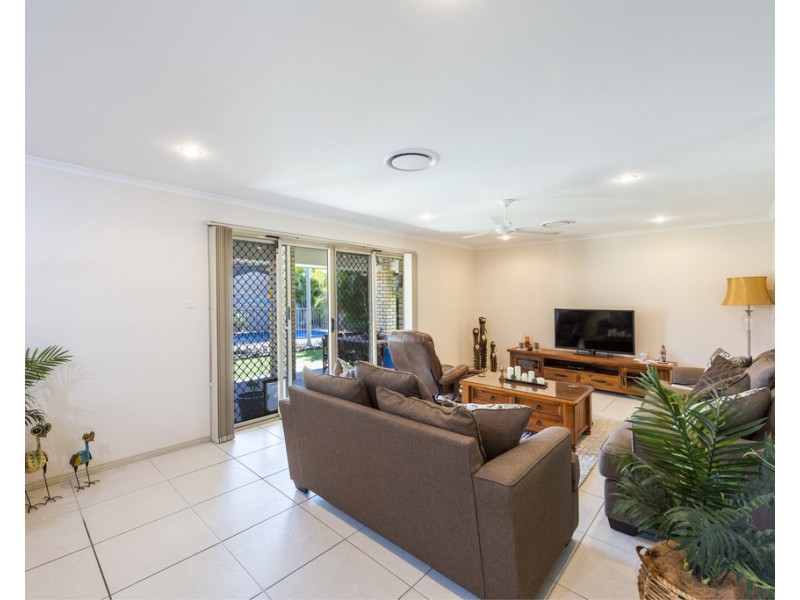 8 Redhead Close, Great Marlow NSW 2460