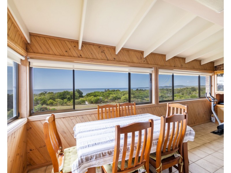 9 Grevillia Parade, Minnie Water NSW 2462
