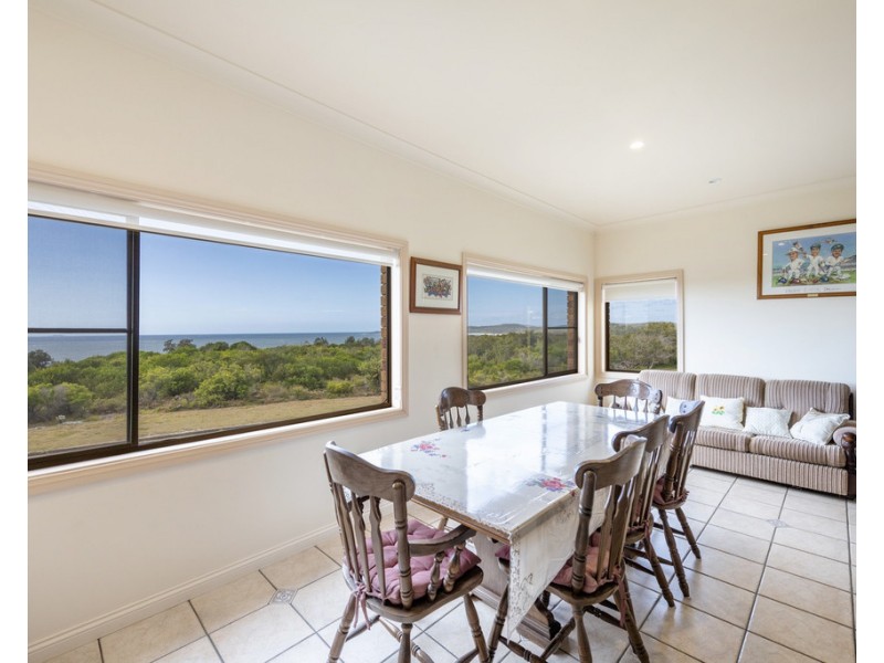 9 Grevillia Parade, Minnie Water NSW 2462