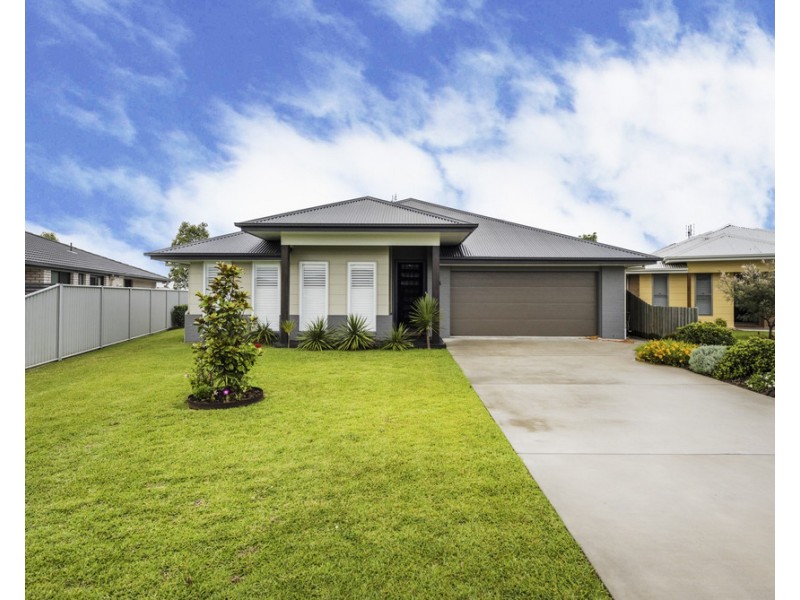 14 Attwater Close, Junction Hill NSW 2460