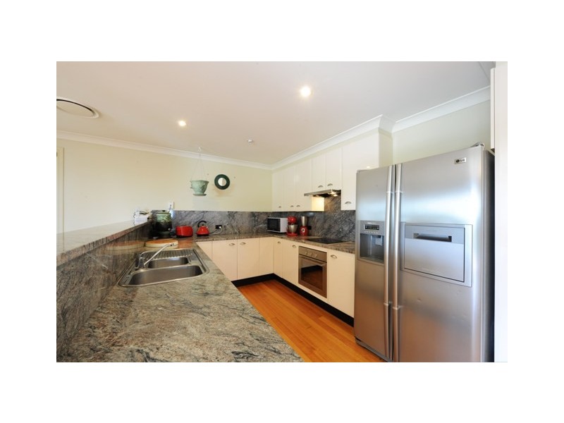 27 North Meadow Drive, Grafton NSW 2460