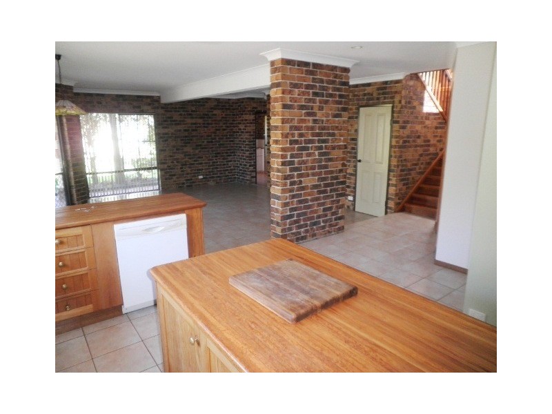 33 Clarence Way, Mountain View NSW 2460