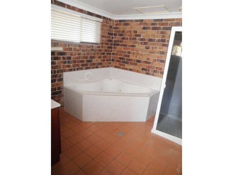 33 Clarence Way, Mountain View NSW 2460