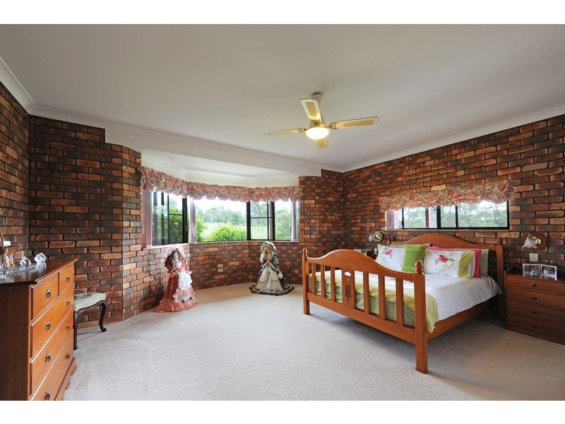 44 HALCYON DRIVE, Waterview Heights NSW 2460
