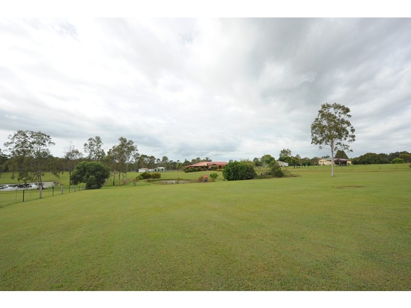 44 HALCYON DRIVE, Waterview Heights NSW 2460
