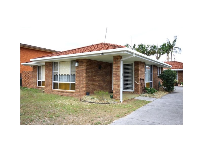 1/38 Ballanda Crescent, Iluka NSW 2466