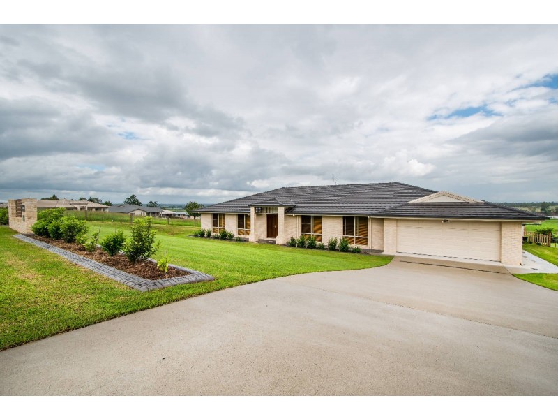 16 Nairn Terrace, Junction Hill NSW 2460