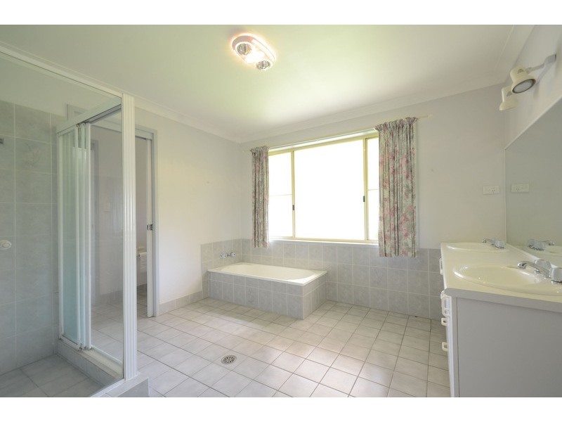 19 Lynhaven Crescent, Ulmarra NSW 2462