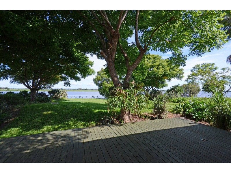 19 Lynhaven Crescent, Ulmarra NSW 2462