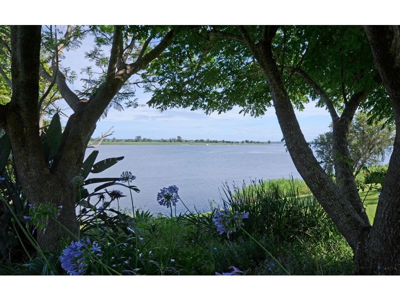 19 Lynhaven Crescent, Ulmarra NSW 2462