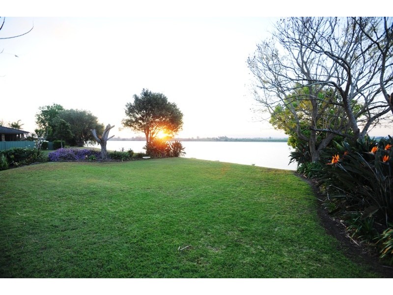 19 Lynhaven Crescent, Ulmarra NSW 2462