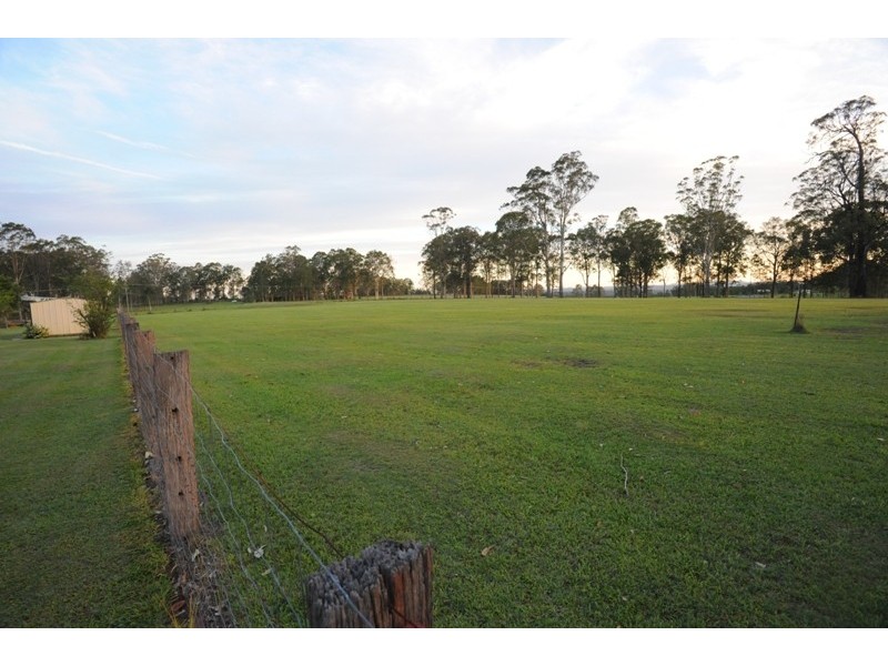 993 Armidale Road, Braunstone NSW 2460