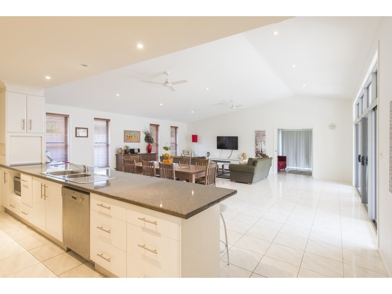 8 Poplar Drive, Grafton NSW 2460