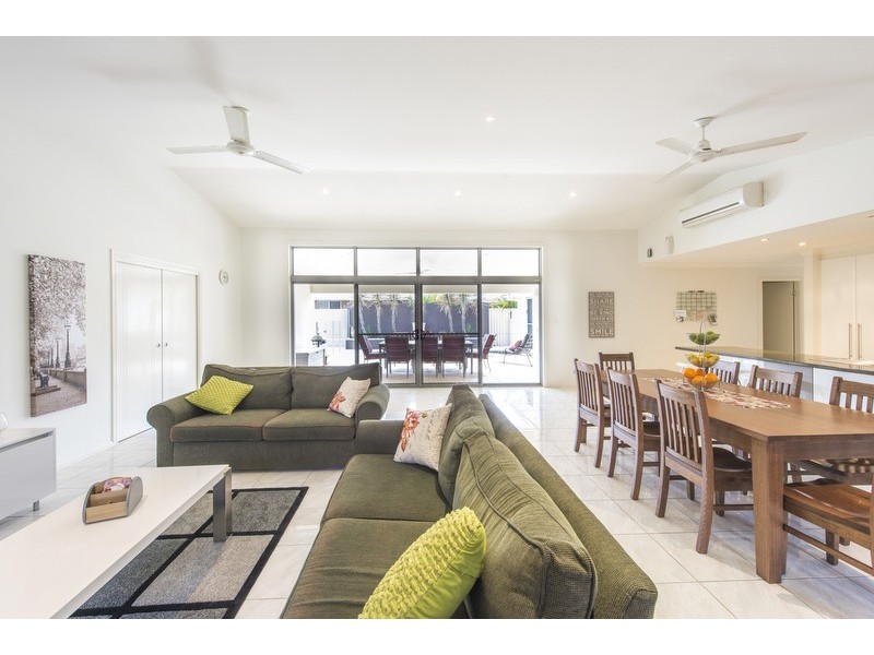 8 Poplar Drive, Grafton NSW 2460